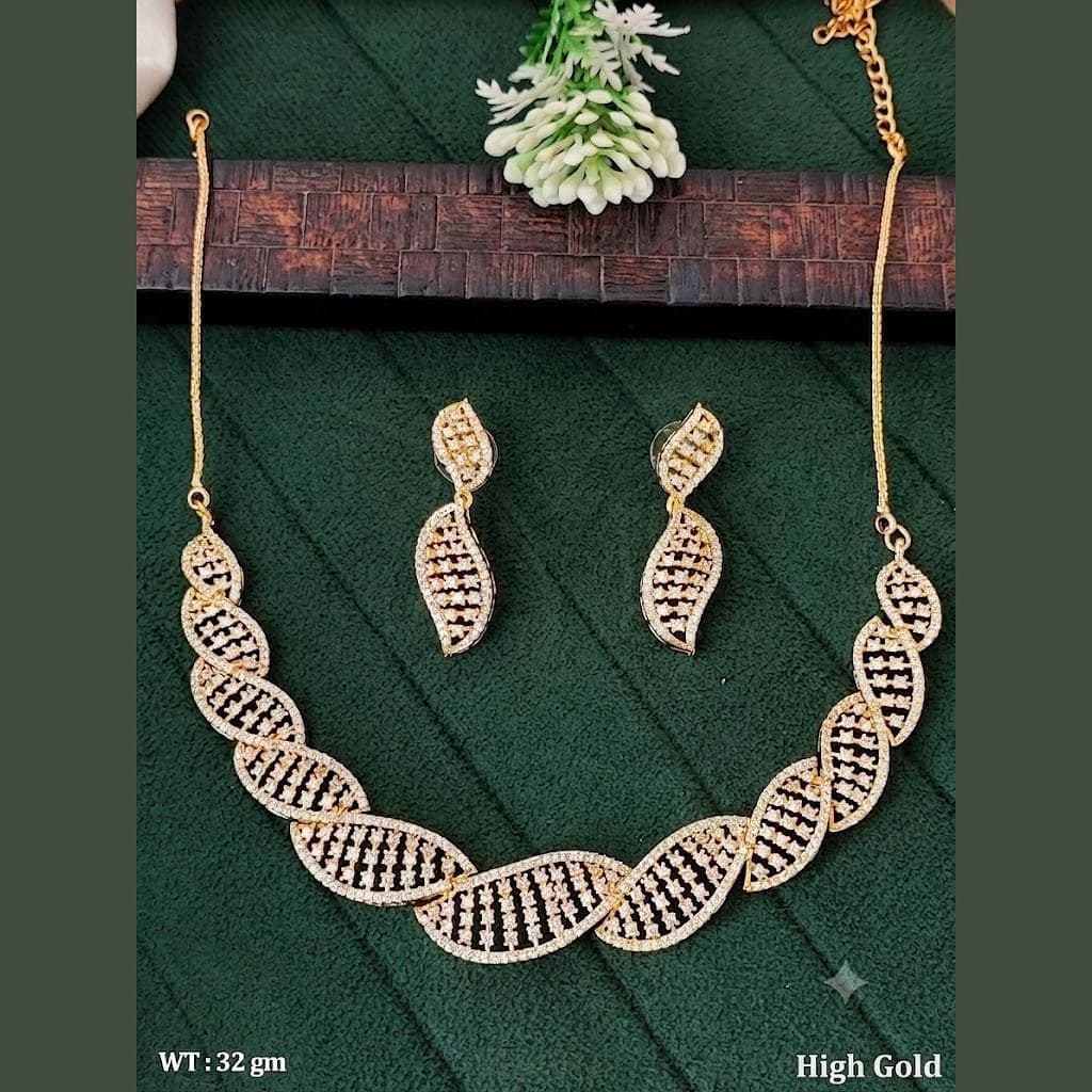 500Count NAZM Necklace Set with 2 Earrings — view 5